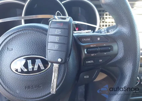 2014 Kia Optima Lx z USA, uszkodzony, nr VIN 5XXGM4A76EG331340